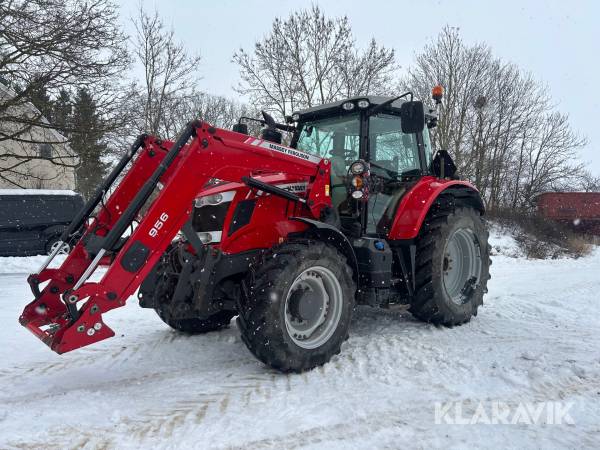 Traktor med lastare Massey Ferguson 6715S