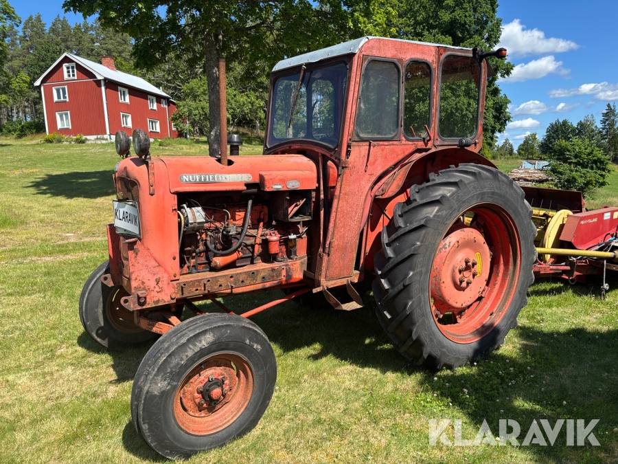 Traktor Nuffield 10/60