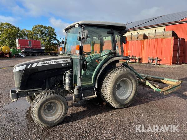 Traktor Massey Ferguson 1747