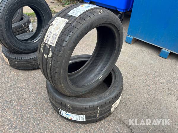 Personbilsdäck Goodyear 245/40R18 93Y 2st