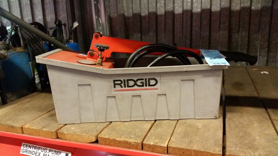 Provtryckningspump för vatten, handpump