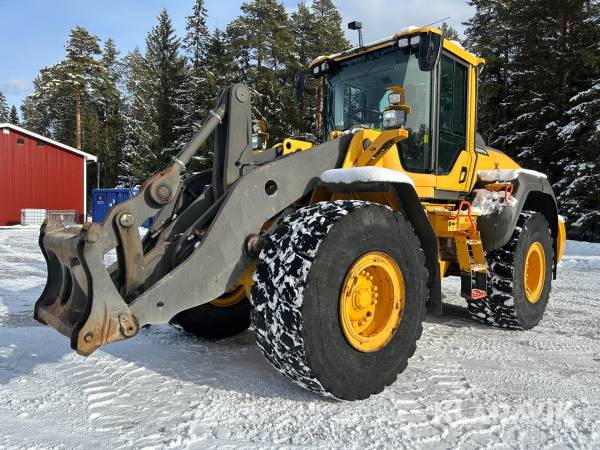 Hjullastare Volvo L110H med hydrauliska pallgafflar