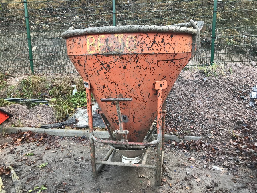 Betongbasker 1000l