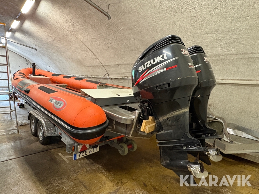 Ribbåt Sea Ribb 840 pro med 2st 300 hK Suzukimotorer