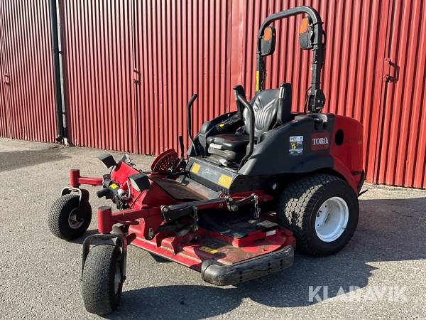 Gräsklippare Toro Groundmaster 7200 med polar trac-kit, hytt och vikplog