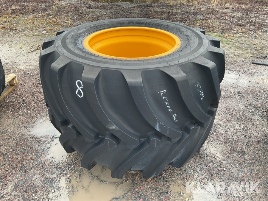 Skogsdäck Nokian Forest king TRS 2 800/40-26.5 med fälg