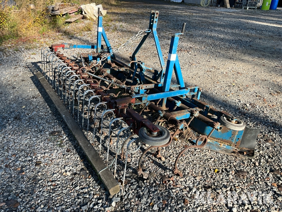 Ridhusharv Löfquist