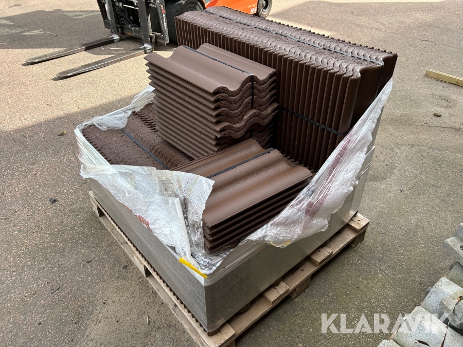 Takpannor Benders Bruna