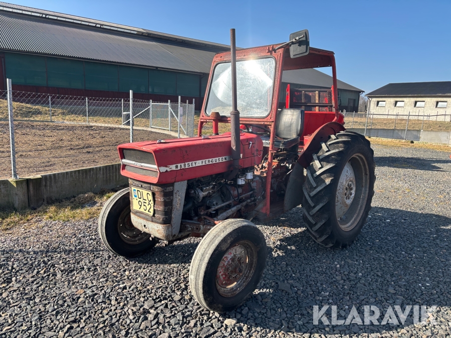 Traktor Massey Ferguson 135 Spec