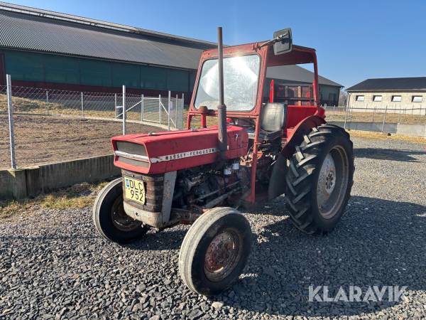 Traktor Massey Ferguson 135 Spec