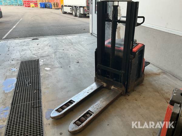 Truck BT SWE200D pallstaplare