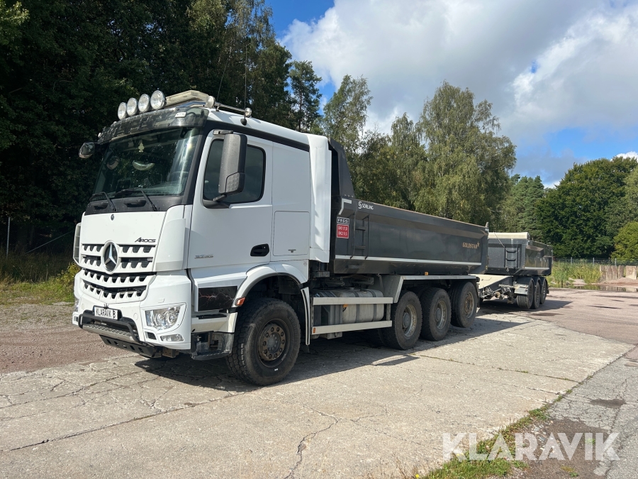 Tippbil/ schaktbil Mercedes-Benz Arocs 3253 med släp 