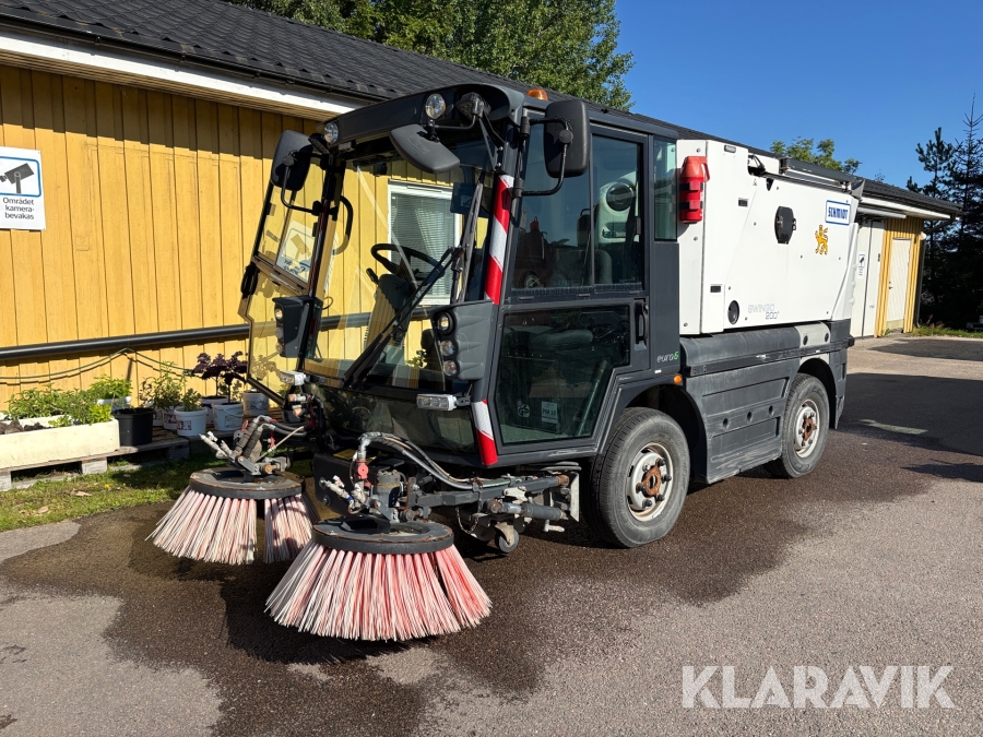 Sopmaskin Schmidt Swingo 200+ compact Sweeper euro 6