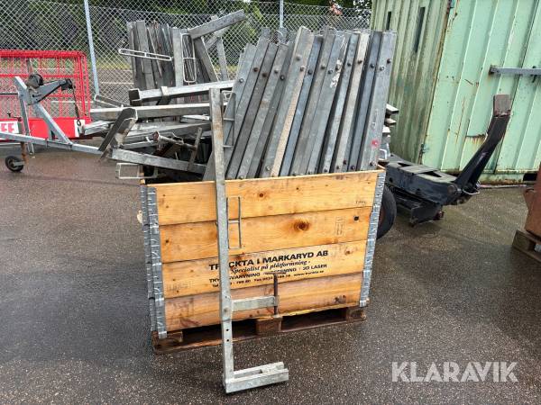 Skyddräckestolpar