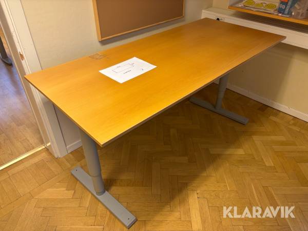 Skrivbord höj & sänk Kinnarps 2st