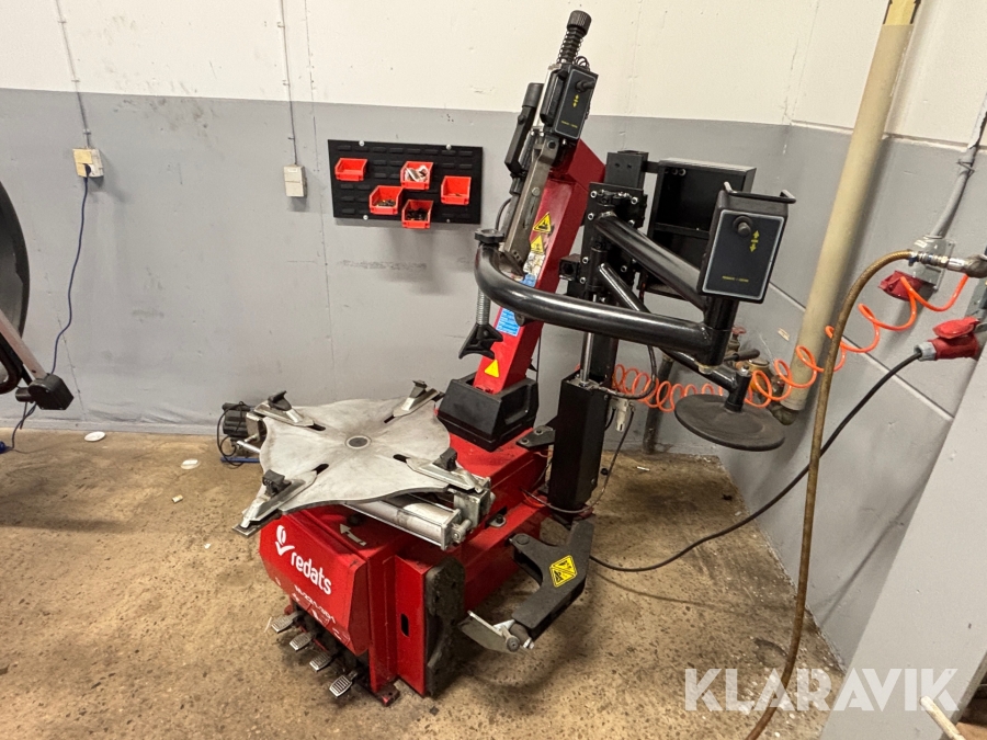 Däckmonteringsmaskin Redats M-221-301