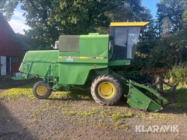 Skördetröska John Deere 1042