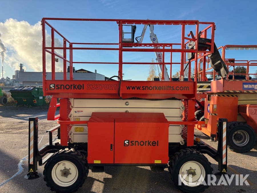 Terränggående Saxlift Snorkel S3370RT