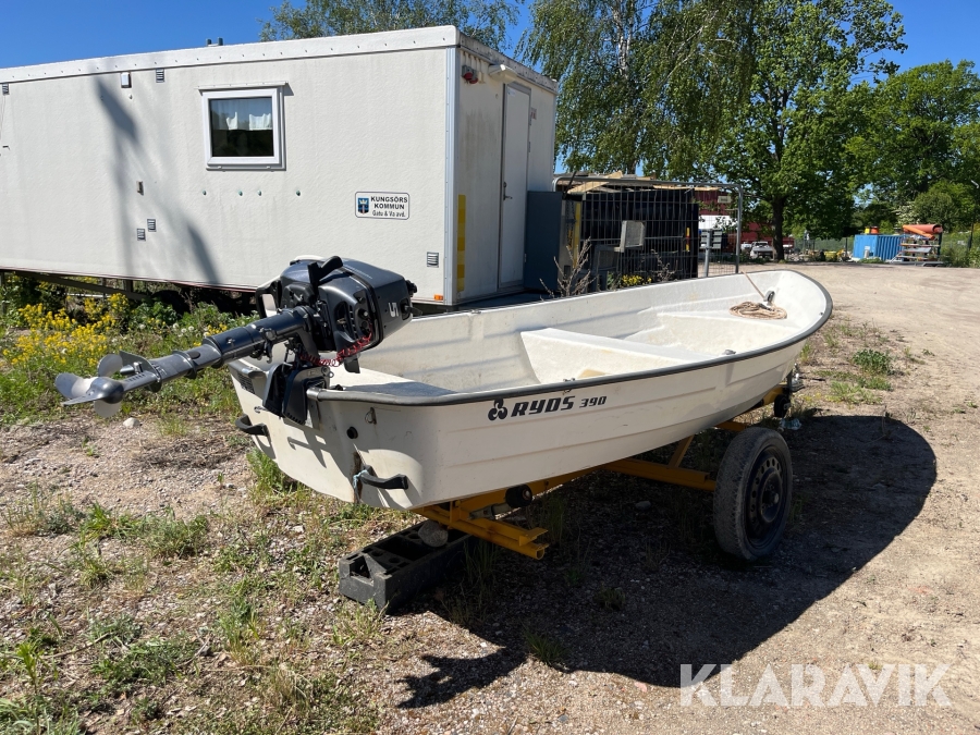 Båt Ryds 390 med kärra