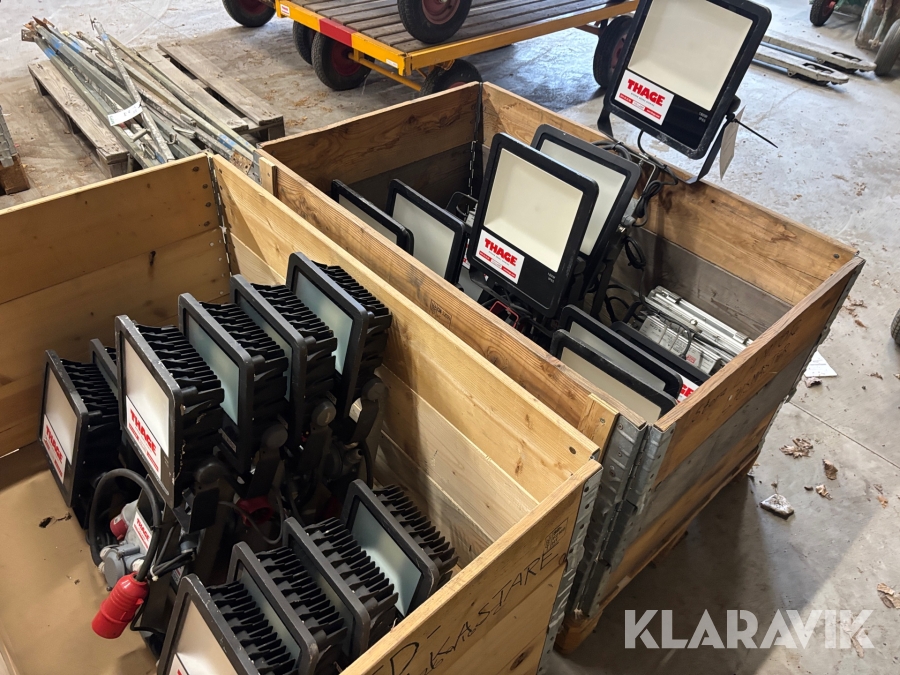 Belysning Ledvance 100W & 180W