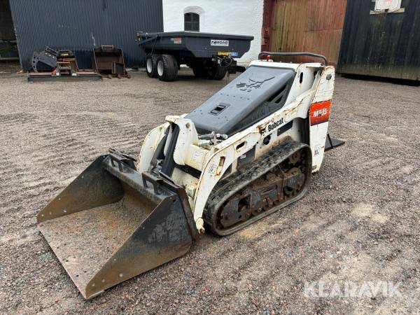 Kompaktlastare Bobcat MT55 inklusive skopa och kedjegrävaraggregat