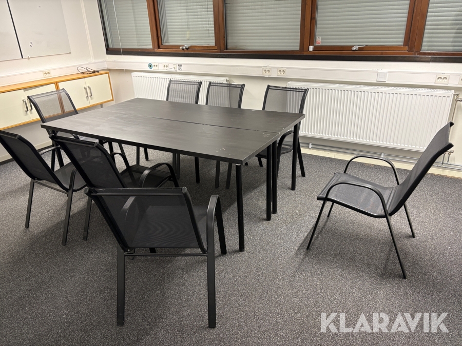 Konferensbord och stolar