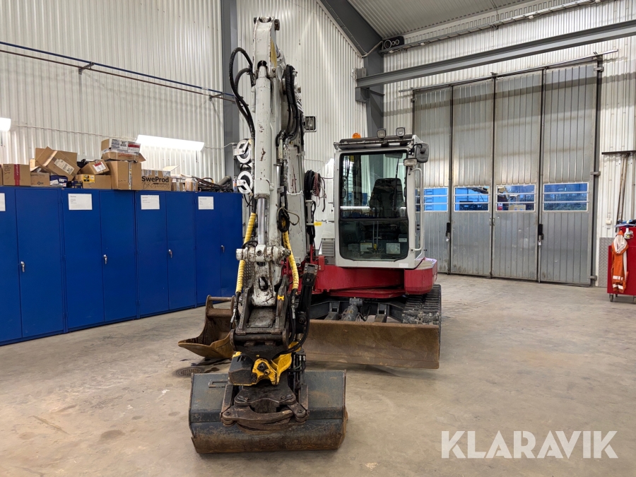 Grävmaskin Takeuchi TB153FR med rototilt och skopa