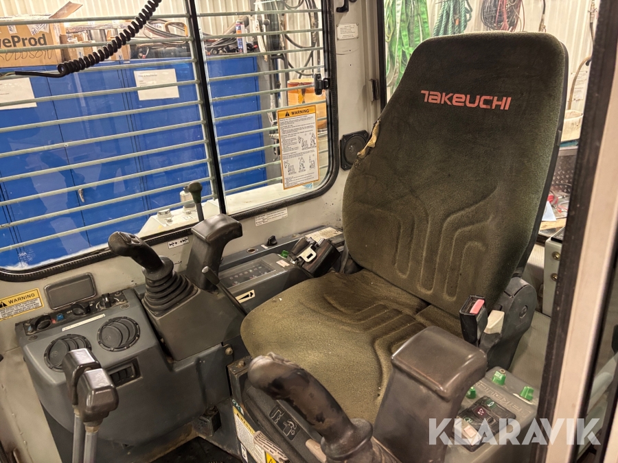 Grävmaskin Takeuchi TB153FR med rototilt och skopa