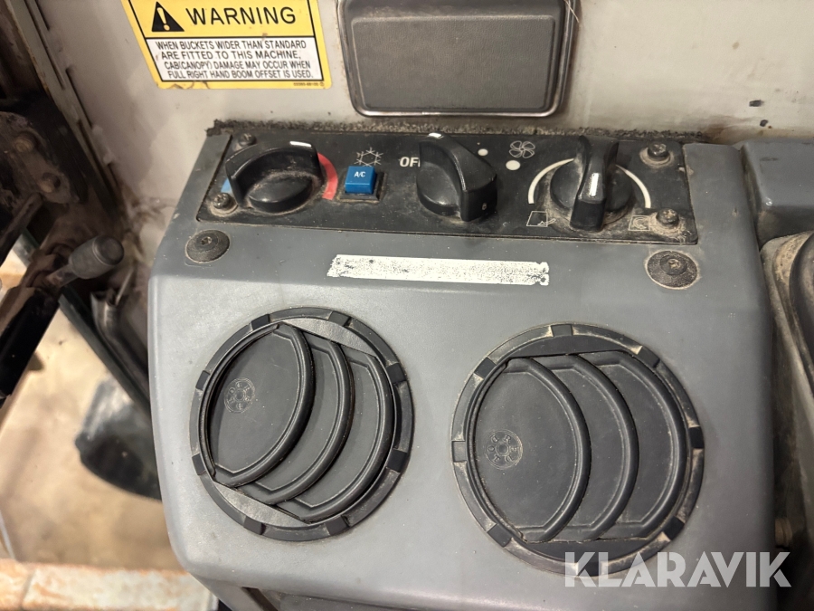 Grävmaskin Takeuchi TB153FR med rototilt och skopa