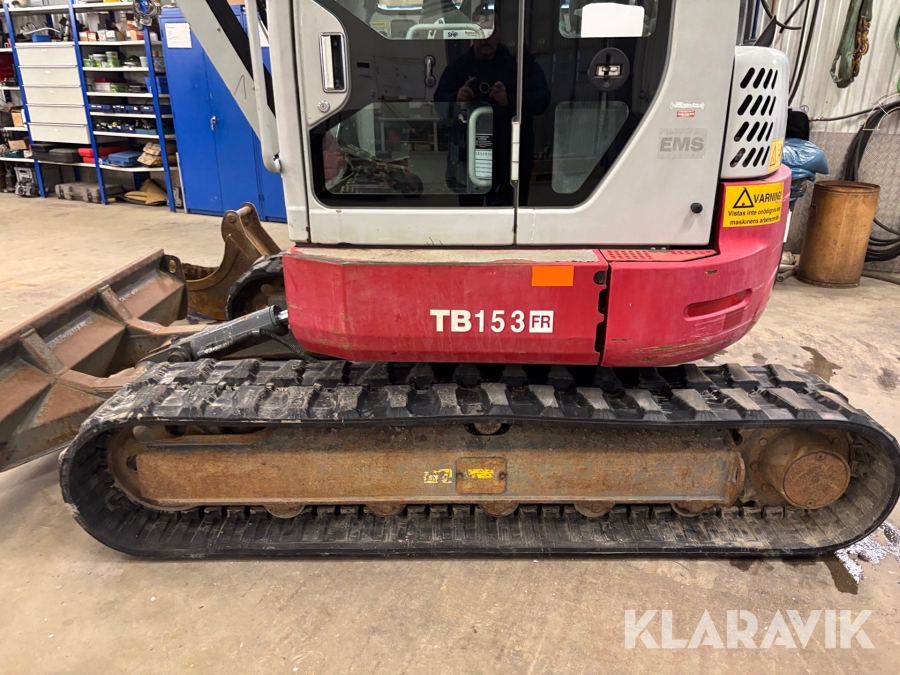 Grävmaskin Takeuchi TB153FR med rototilt och skopa