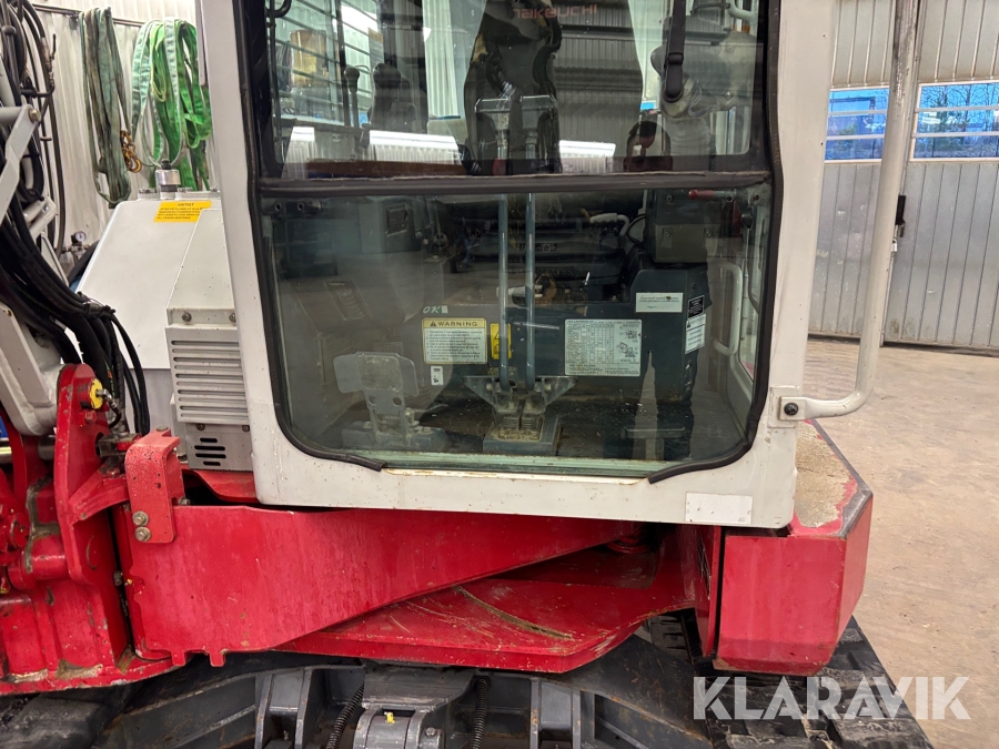 Grävmaskin Takeuchi TB153FR med rototilt och skopa