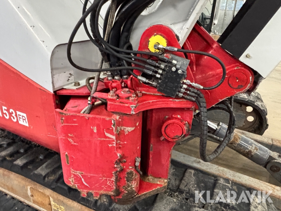 Grävmaskin Takeuchi TB153FR med rototilt och skopa