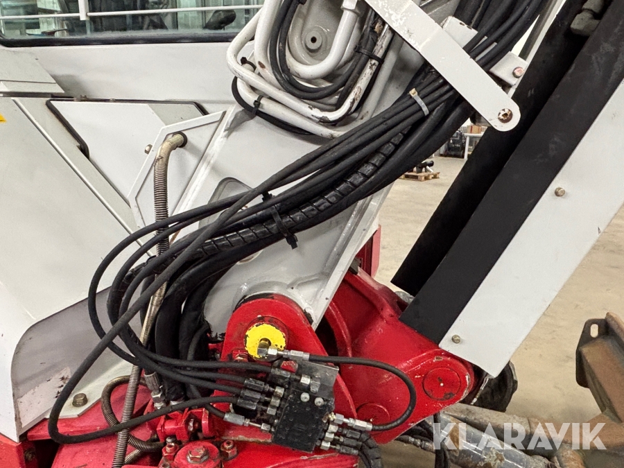 Grävmaskin Takeuchi TB153FR med rototilt och skopa
