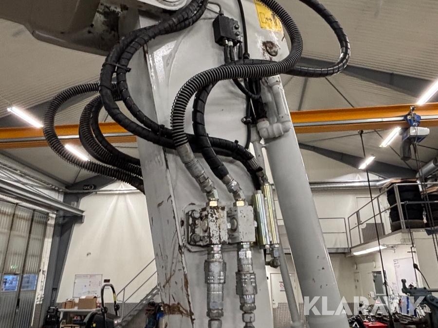 Grävmaskin Takeuchi TB153FR med rototilt och skopa