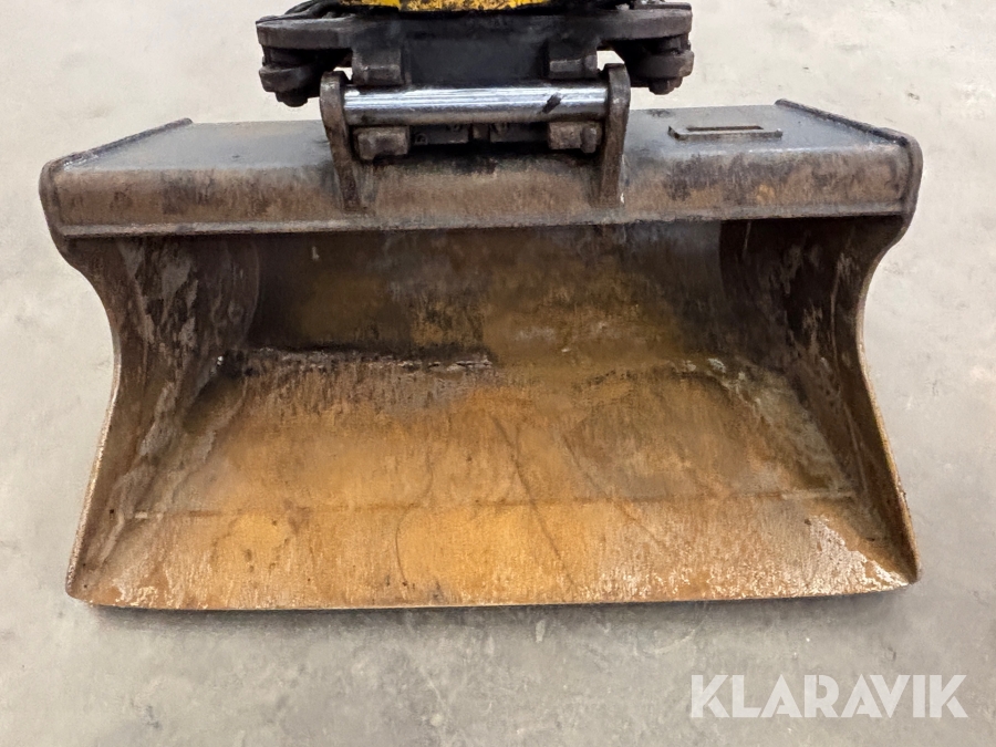 Grävmaskin Takeuchi TB153FR med rototilt och skopa