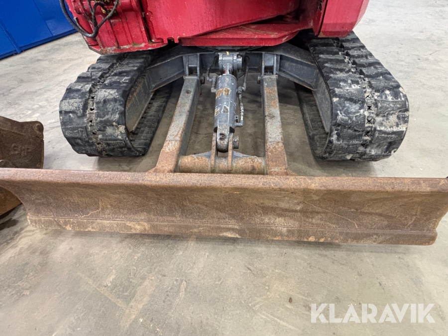 Grävmaskin Takeuchi TB153FR med rototilt och skopa