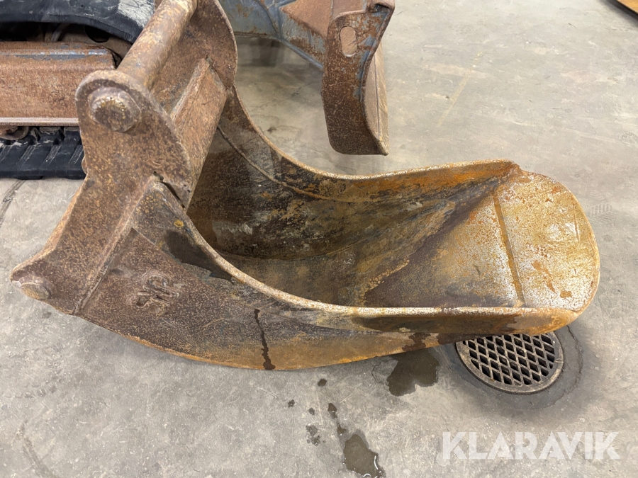 Grävmaskin Takeuchi TB153FR med rototilt och skopa