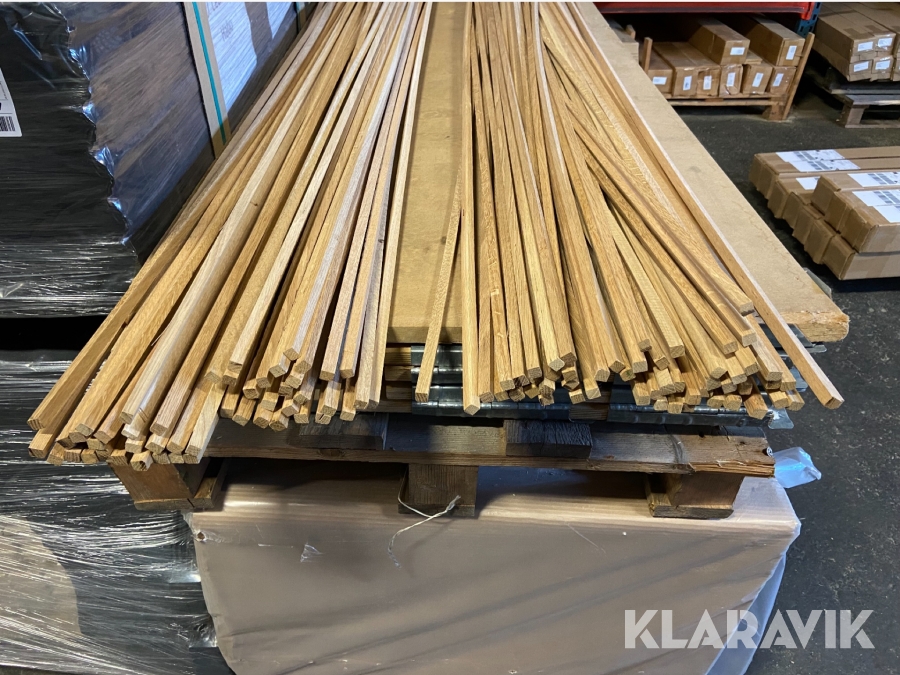 Smyglist 13x12x2200mm lackad ek 104st