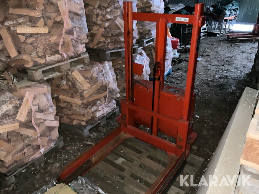 Pallyftare / Arbetsbord BT BTVB1000N/3 1000 kg