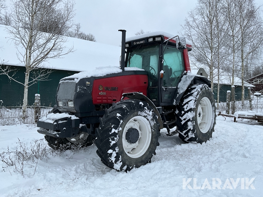 Traktor Valmet 8300