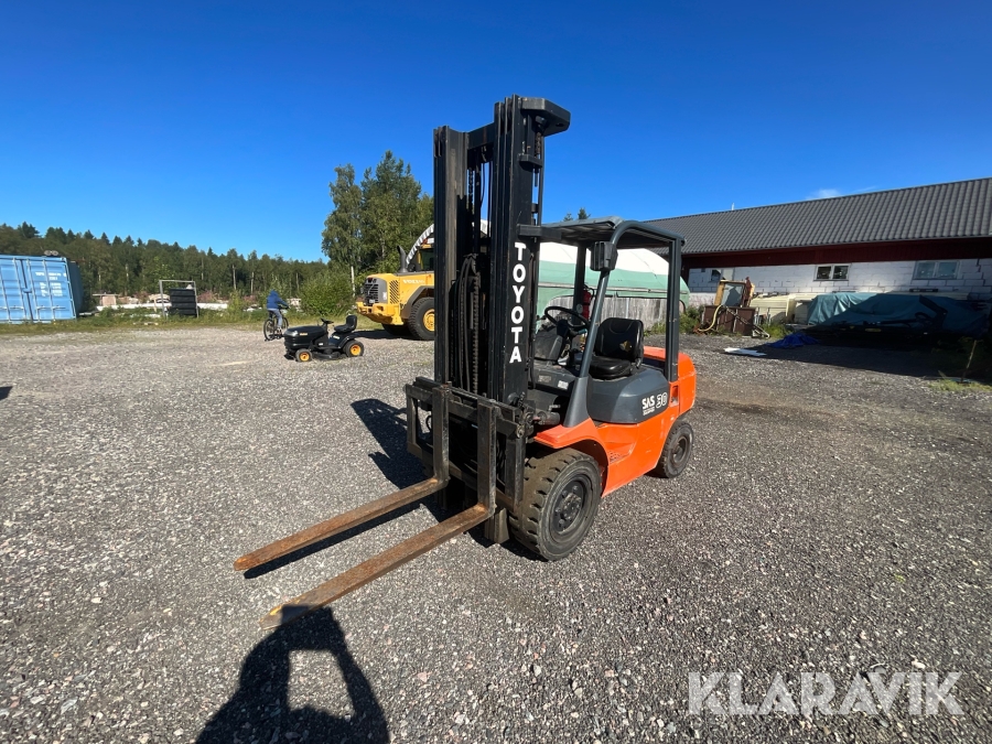 Gaffeltruck Toyota  02-7FDF30 Dieseldriven