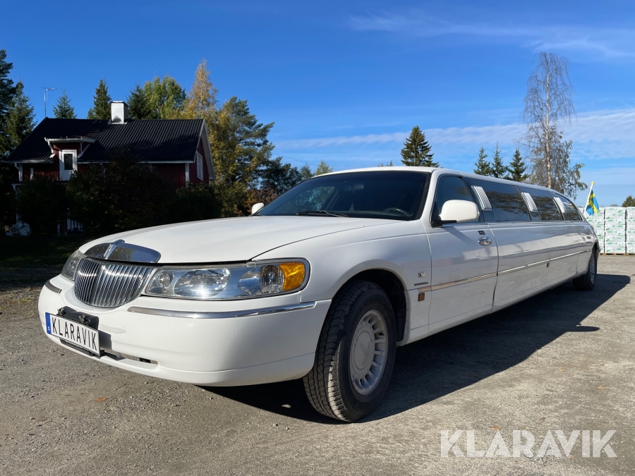 Limousine Lincoln Town Car Krystal
