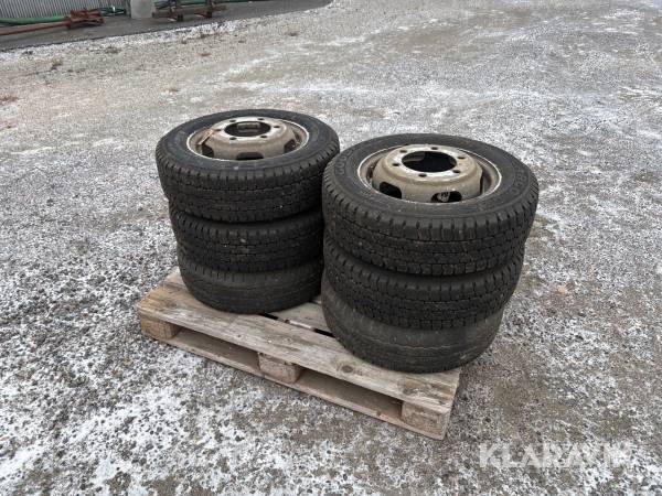 Däck Good Year/ Hankook 195/70R15c 6st