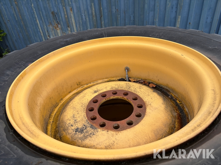 Entreprenaddäck Bridgestone 17.5R25. 4st