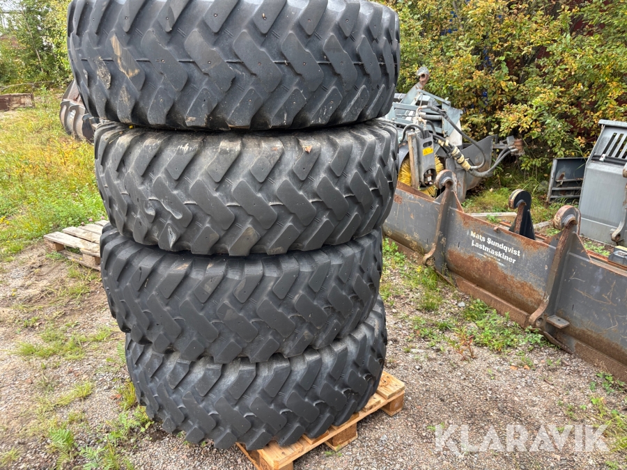 Entreprenaddäck Bridgestone 17.5R25. 4st