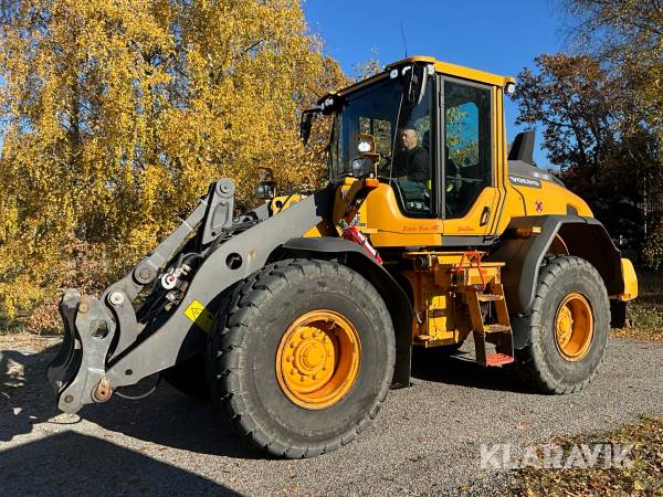 Hjullastare Volvo L60H med 3st redskap