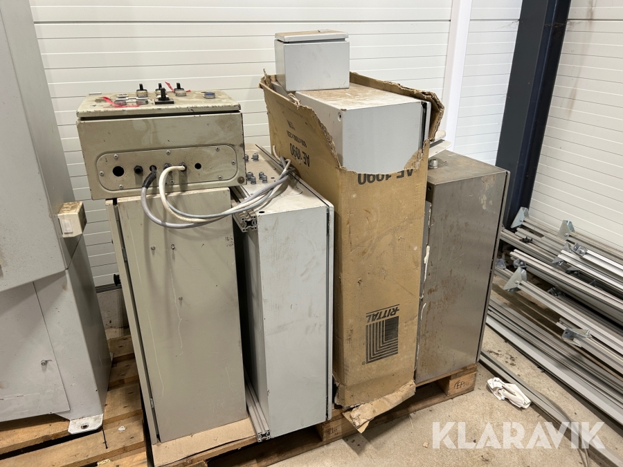 Parti med diverse elskåp 6 st