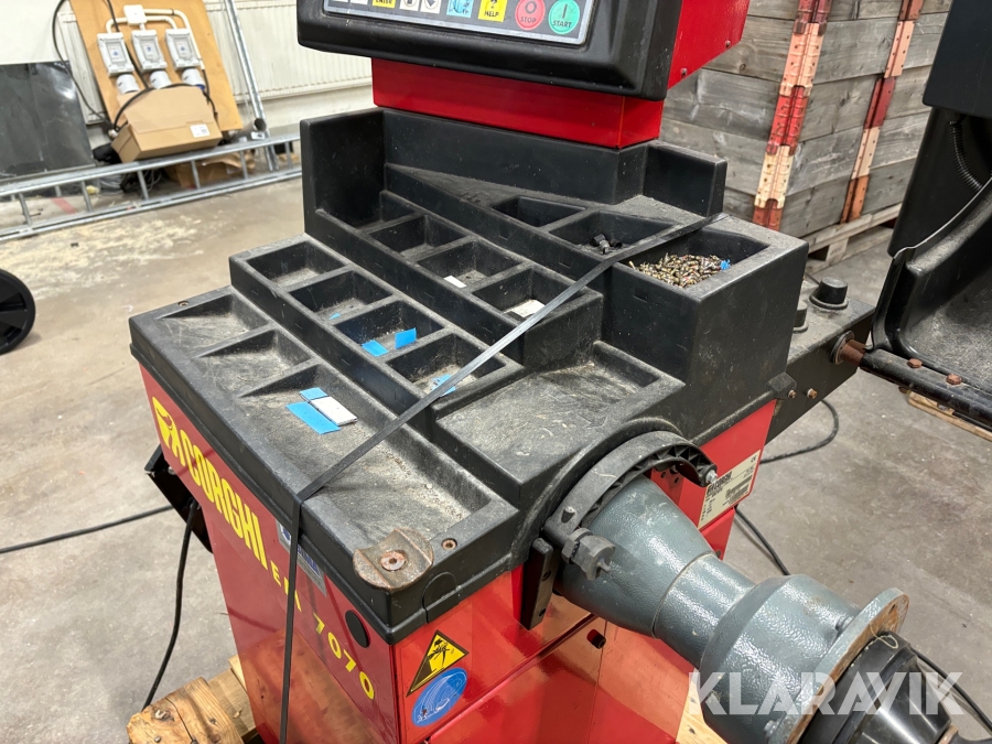 Eshakdagi kaltaklarning hammasini siking