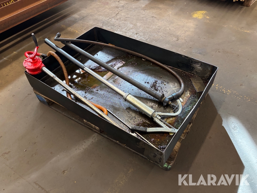 Uppsamlingskärl med 3 st fatpumpar