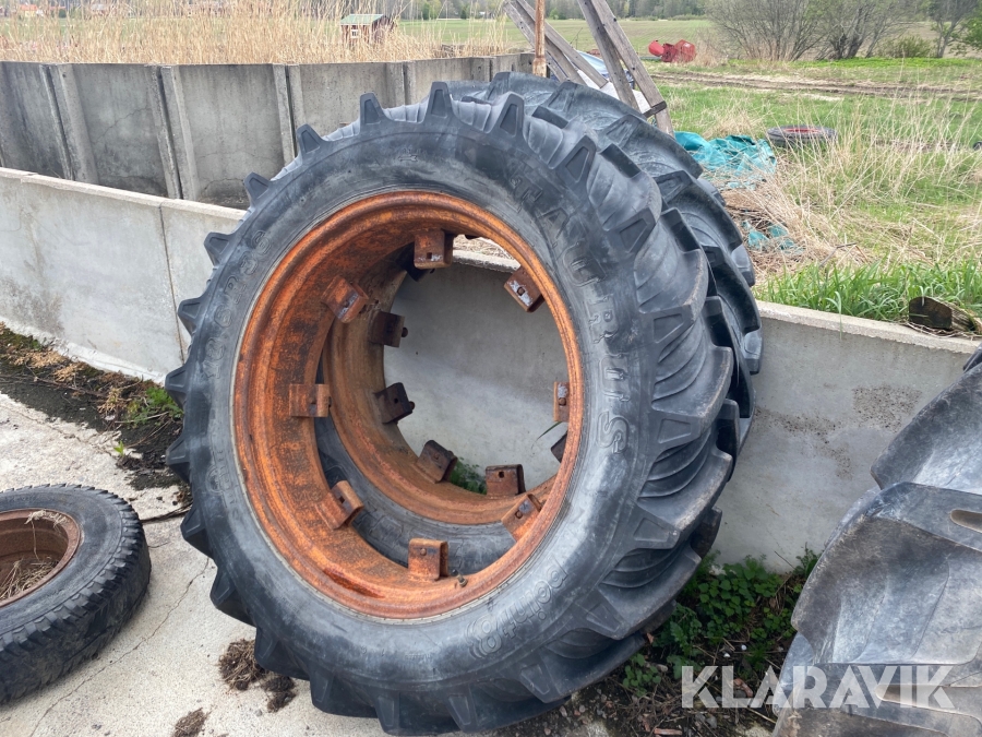 Traktordäck Taurus 13,6 R 36 fordson n27 2st